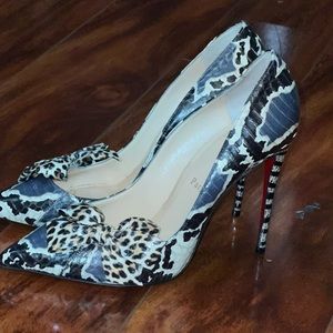 MADAME MENODO 100 AY KHAN/WATER LEO/AYZ